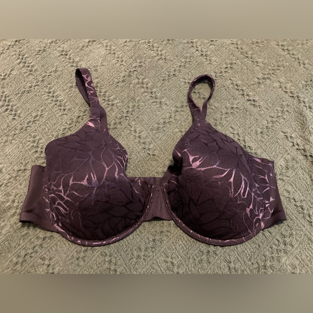Bali Black Wired Light Padded Bra Size 40DD